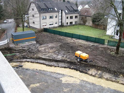 20100316_001 (2).JPG - Blick vom S-Bahn-Bahnsteig auf den westlichen Teil der Baustelle